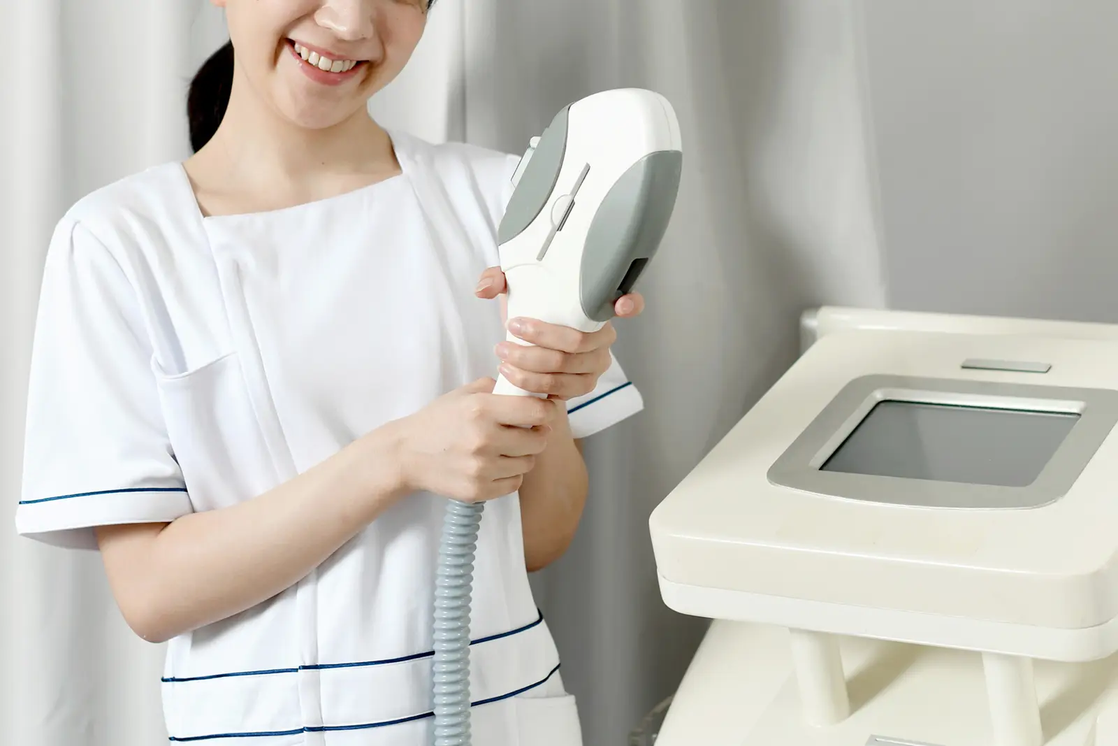 医療脱毛とサロン脱毛の違い｜池袋で本当に選ぶべきはどっち？【ラポーチェEPiX脱毛解説】