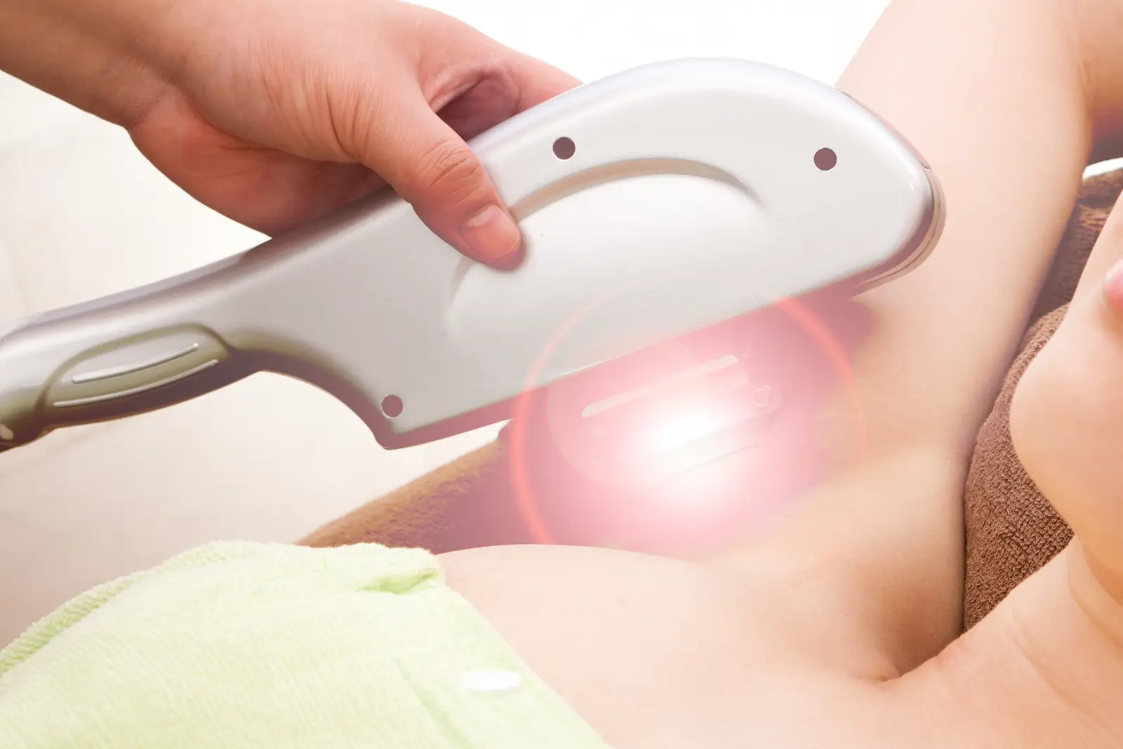 産毛に強いEPiXの“波長とロングパルス”とは？