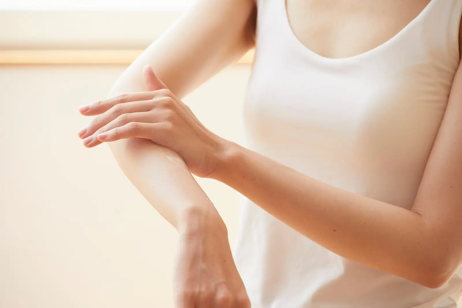 日焼けしてしまったときの対処法とケア